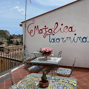 https://majolica-taormina.sicilyhotelsitaly.net