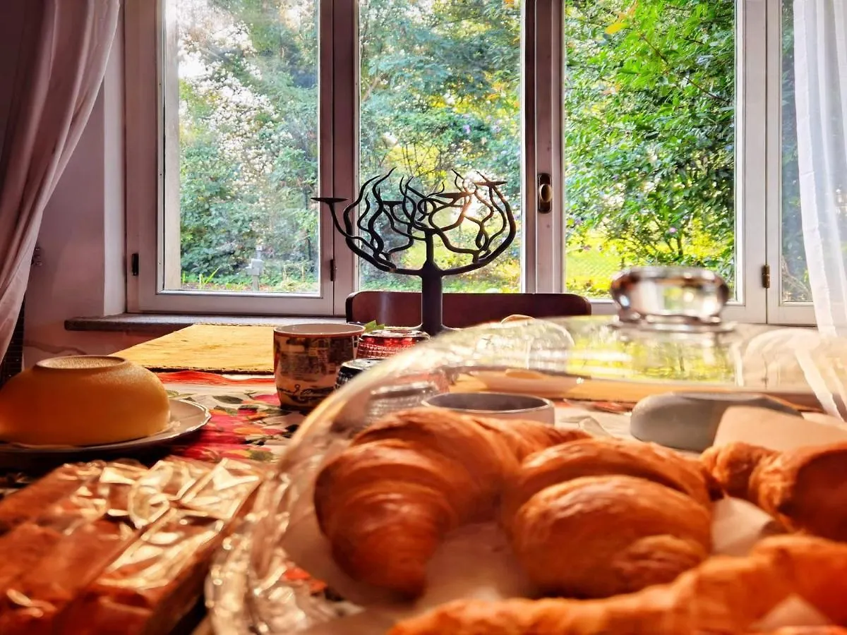 Bed & Breakfast B&B Due Fiumi 1908 Travaco Siccomario Italien